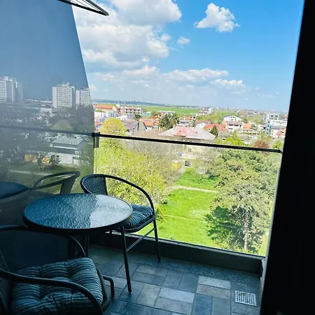 & Studiouri Jolie * 艾福雷诺德